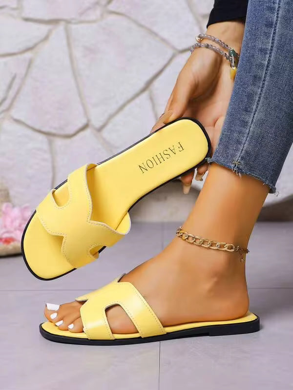 New Arrival Pure Yellow Korean Fashion Slippers, Women's Flat Beach Sandals, Summer Outdoor H-Shaped Slides